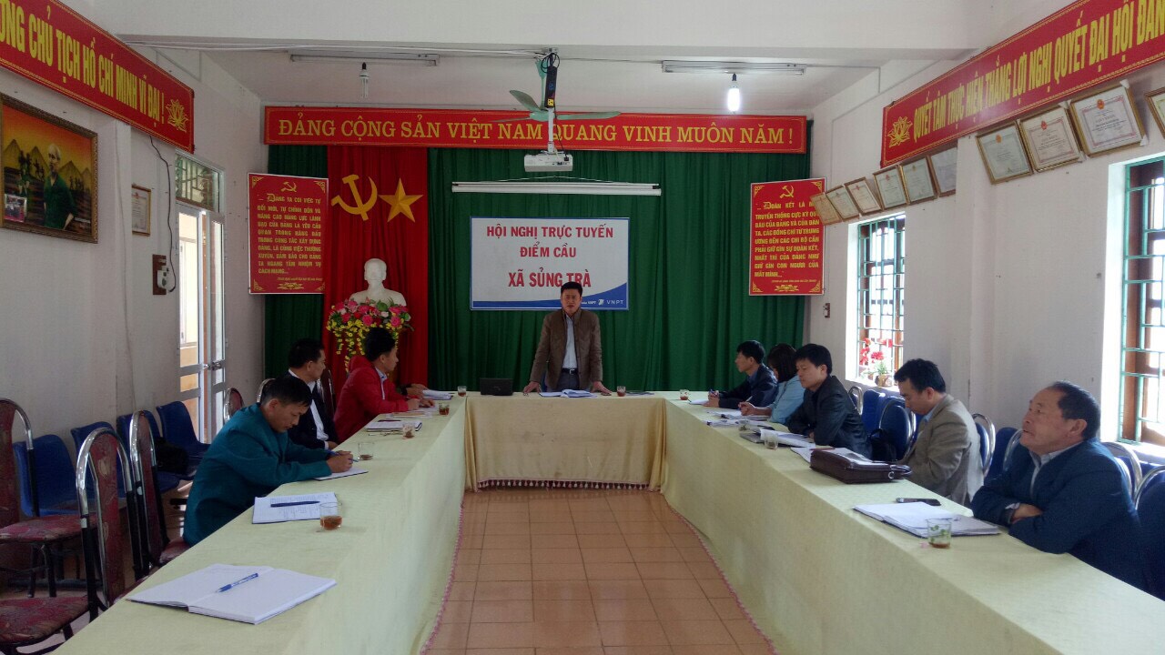 Đồng chí Nguyễn Ngọc Sơn - Phó Chánh Văn phòng NTM tỉnh kiểm tra và làm việc tại xã Sủng Trà